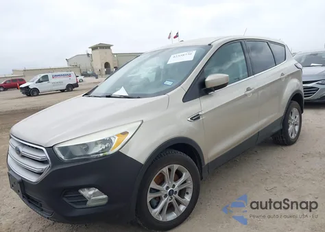 2017 Ford Escape Se z USA, uszkodzony, nr VIN 1FMCU9GD3HUD64394